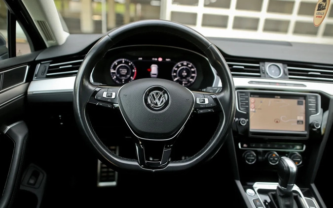 Volkswagen Passat cena 79900 przebieg: 221700, rok produkcji 2016 z Kłodawa małe 781